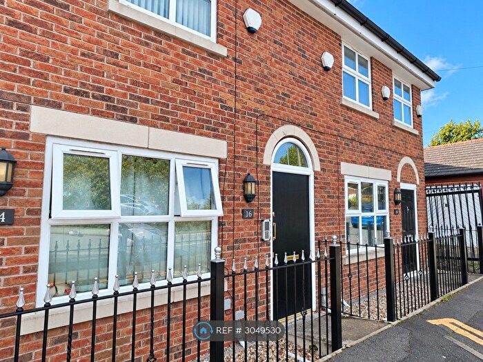 1 Bedroom Flat To Rent In St John St, Manchester, M46
