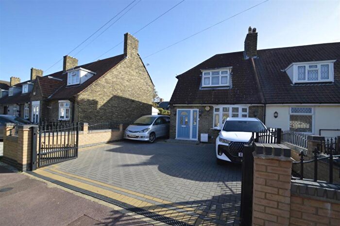 2 Bedroom End Of Terrace House For Sale In Downing Road, Dagenham, RM9