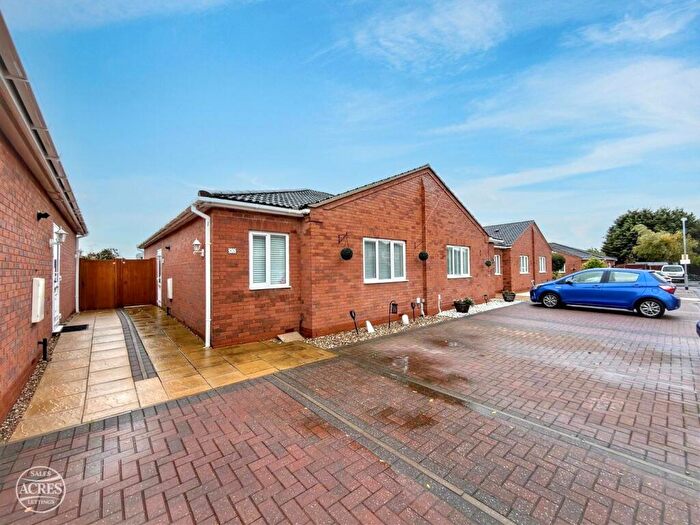 2 Bedroom Semi-Detached Bungalow For Sale In Tame Valley Crescent, Great Barr, Birmingham, B43
