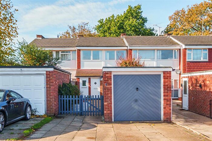 3 Bedroom Terraced House For Sale In Stable View, Yateley, GU46
