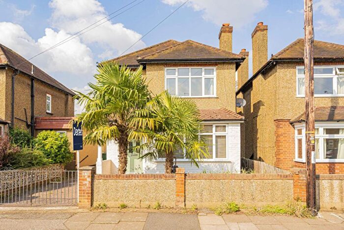 3 Bedroom Detached House To Rent In Sunmead Road, Sunbury On Thames, TW16