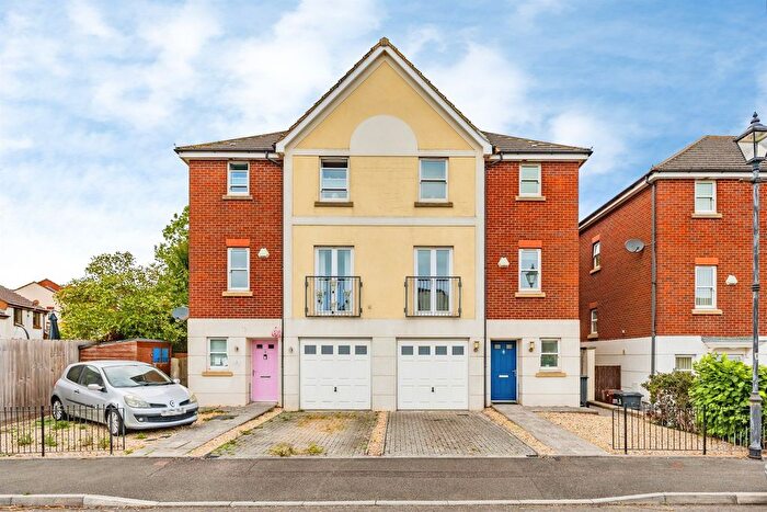 4 Bedroom Semi-Detached House For Sale In Kingsley Avenue, Torquay, TQ2