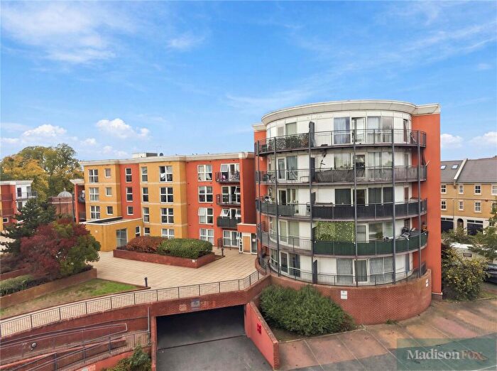 2 Bedroom Apartment For Sale In Memorial Heights, Monarch Way, Ilford, IG2