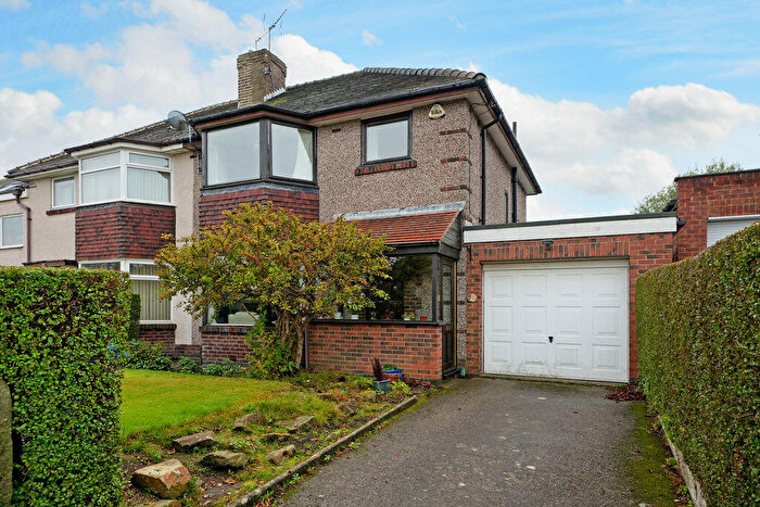 3 Bedroom Semi-Detached House For Sale In Hallam Grange Road, Fulwood, Sheffield, S10