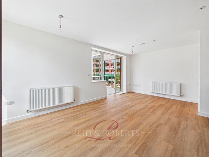 2 Bedroom Apartment For Sale In Hathaway Lane, Great Boughton, CH3