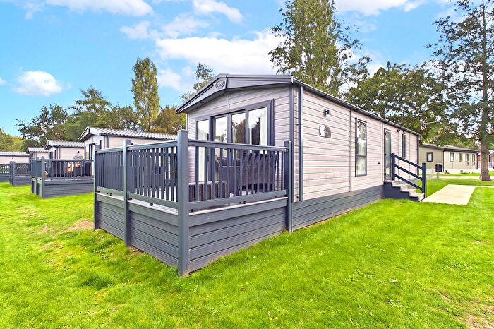 2 Bedroom Lodge For Sale In Allerthorpe Golf Amp; Country Park, Allerthorpe, York, YO42