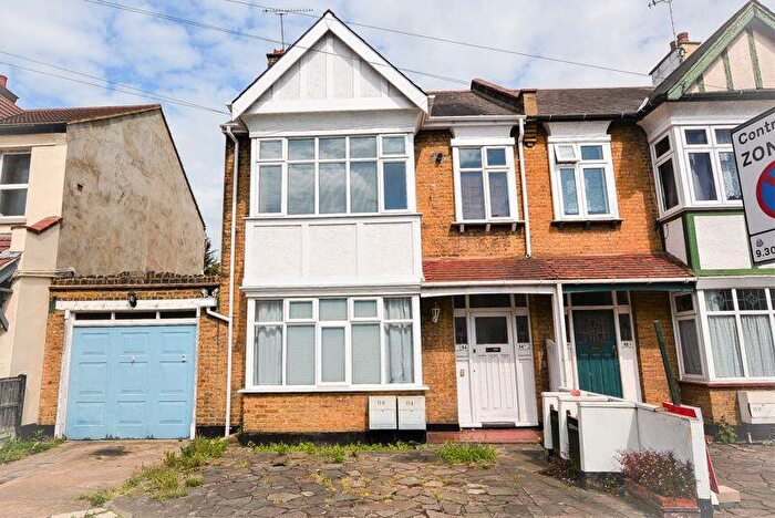 1 Bedroom Flat To Rent In Bournemouth Park Road, Southend-On-Sea, SS2