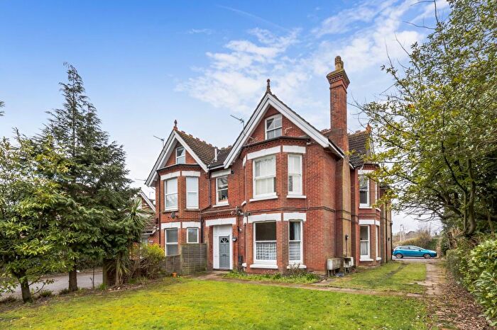1 Bedroom Apartment To Rent In Hazelgrove Road, Haywards Heath, RH16