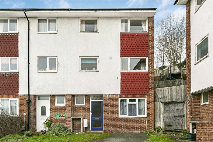 4 Bedroom End Of Terrace House To Rent In Guildford Park Avenue, Guildford, Surrey, GU2