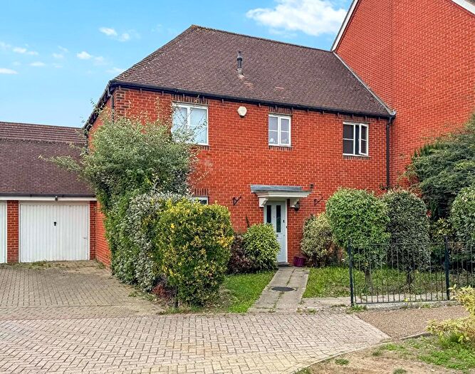4 Bedroom Semi-Detached House For Sale In Sir John Fogge Avenue, Ashford, TN23