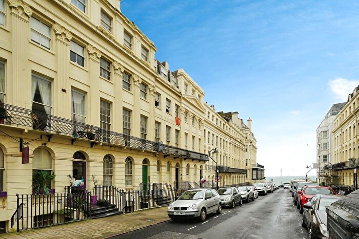 2 Bedroom Flat For Sale In Oriental Place, Brighton, BN1