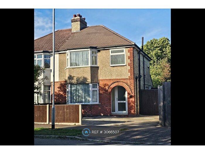 3 Bedroom Semi-Detached House To Rent In Cambridge, Cambridge, CB1
