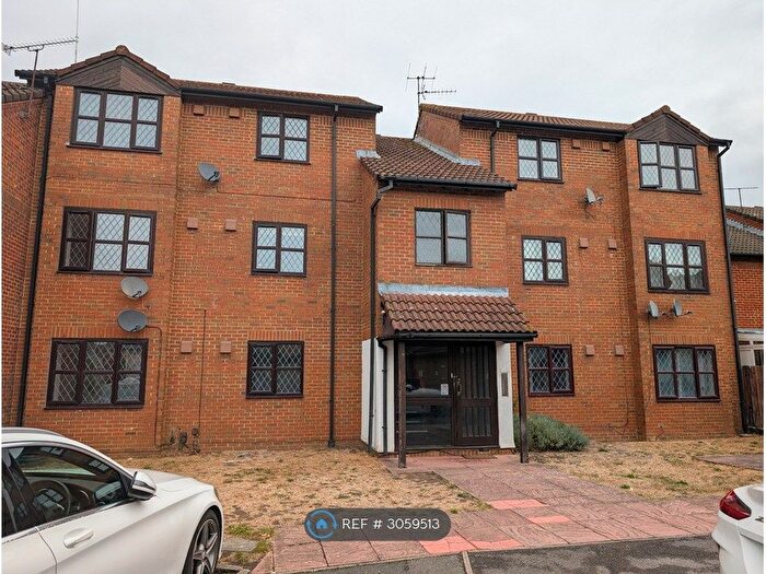 1 Bedroom Flat To Rent In Windsor Meadows, Slough, SL1