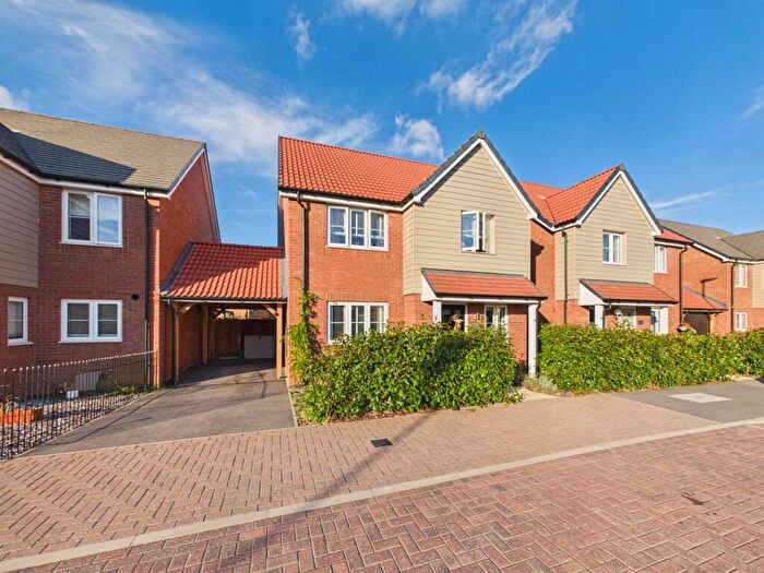 4 Bedroom Detached House For Sale In Ronald Allen Drive, Stoke Mandeville, Aylesbury, HP22