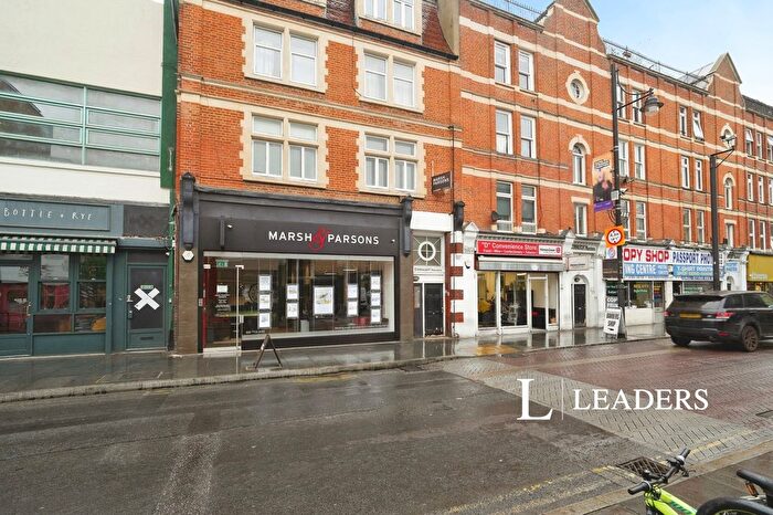 2 Bedroom Flat To Rent In Connaught Mansions, Coldharbour Lane, London, SW9