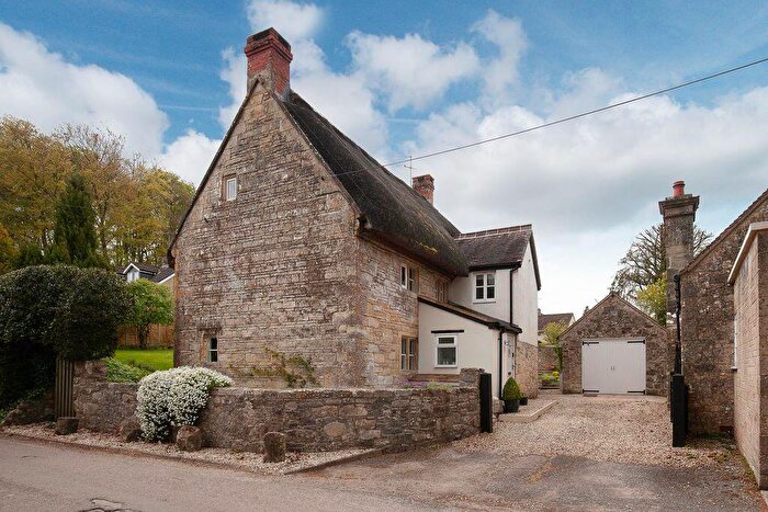 4 Bedroom Detached House For Sale In Chilmark, SP3