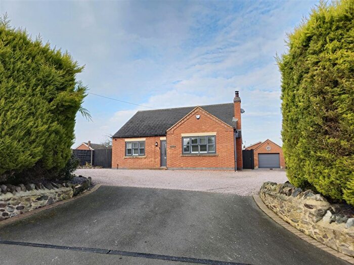 3 Bedroom Detached Bungalow For Sale In Brook Lane, Thringstone, LE67