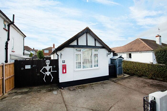 2 Bedroom Bungalow For Sale In Central Avenue, Herne Bay, Kent, CT6