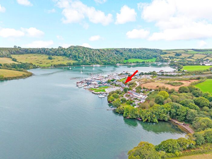 4 Bedroom Semi-Detached House For Sale In Millbrook, Cornwall, PL10