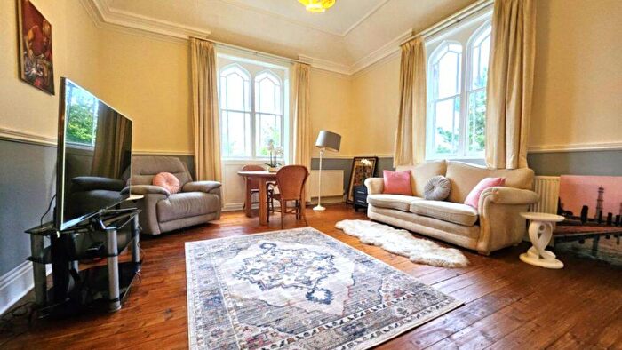 1 Bedroom Apartment For Sale In High Gables, Apt Lincoln Road, Bolton, BL1