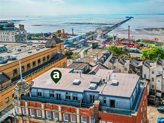 2 Bedroom Penthouse To Rent In Royal Mews, Southend-On-Sea, SS1