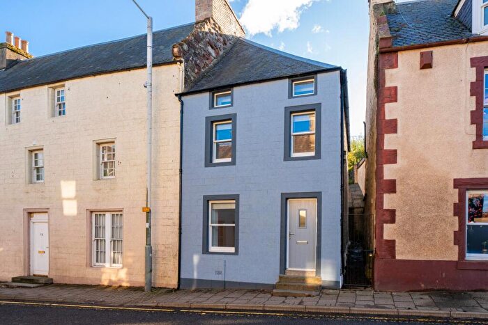 2 Bedroom Semi-Detached House For Sale In High Street, Newburgh, KY14