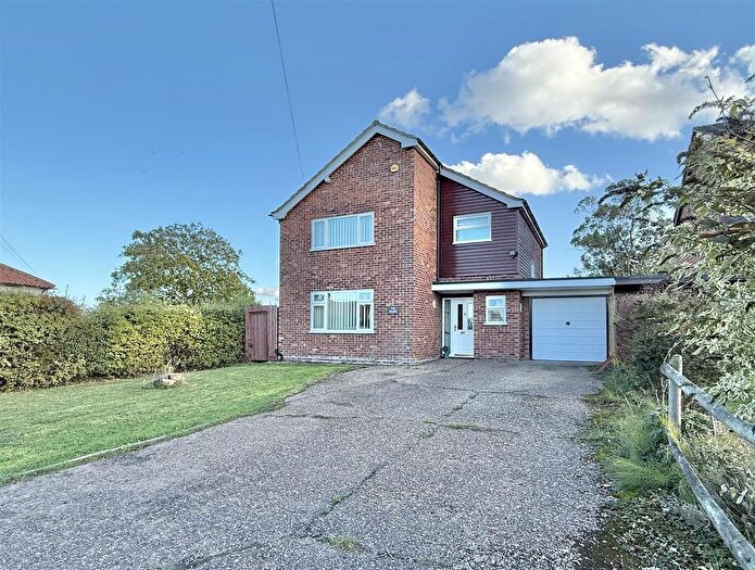 4 Bedroom Link Detached House For Sale In Bells Corner, Hinderclay, IP22