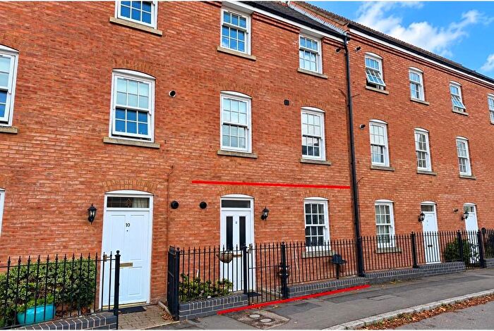 2 Bedroom Flat For Sale In With Garage - Well Lane, Rothwell, Kettering, NN14