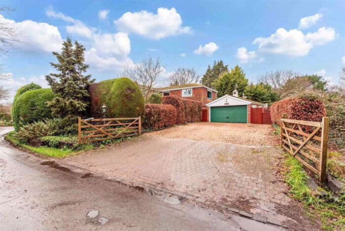 5 Bedroom Detached House For Sale In Punches Lane, Chichester, PO20