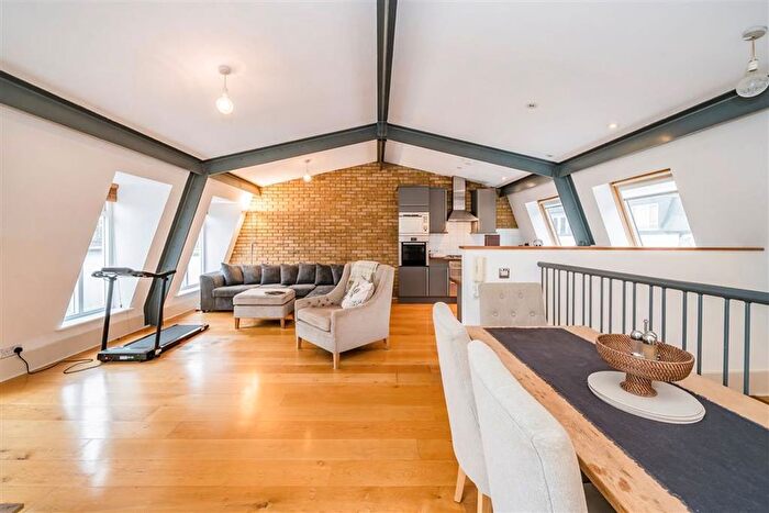 2 Bedroom Flat To Rent In Earlham Street, Fitzrovia Amp; Covent Garden, WC2H