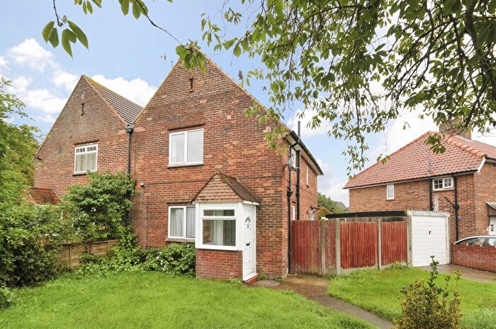 3 Bedroom Semi-Detached House To Rent In Mandeville Road, Canterbury, Kent, CT2