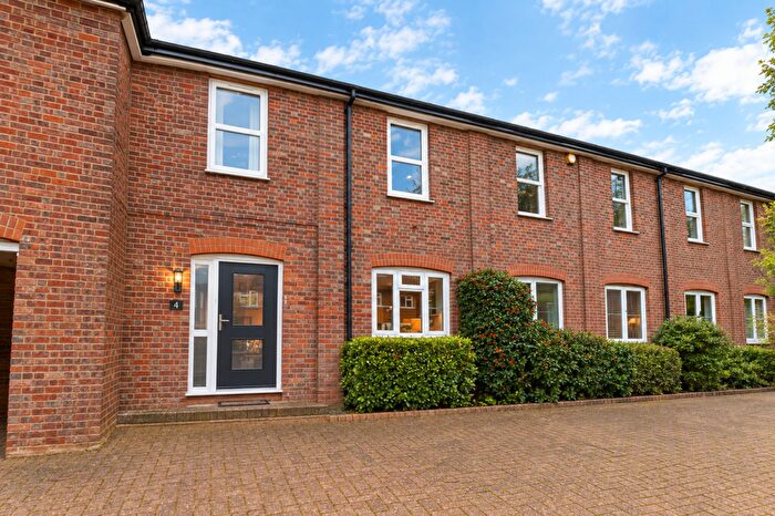 1 Bedroom Flat For Sale In Brewhouse Hill, Wheathampstead, AL4