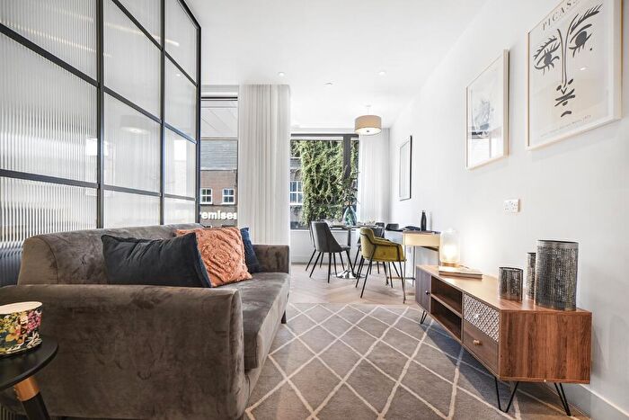 Apartment For Sale In Hoxton, Dawson Street London, E2