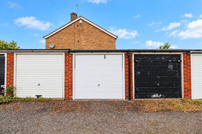 Garage / Parking For Sale In Howard Avenue, Aylesbury, HP21