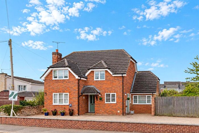4 Bedroom Detached House For Sale In High Street, Rowde, Devizes, Wiltshire, SN10