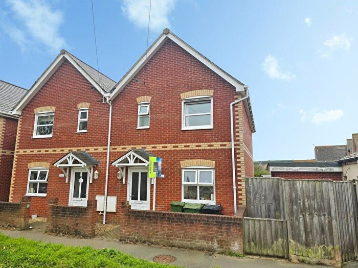 3 Bedroom Semi-Detached House For Sale In Silcombe Lane, Freshwater, Isle Of Wight, PO40