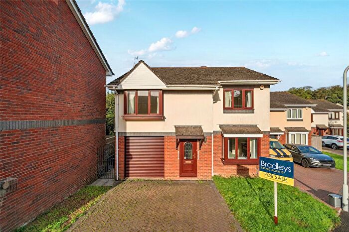 4 Bedroom Detached House For Sale In Alexandra Close, Plymouth, Devon, PL9