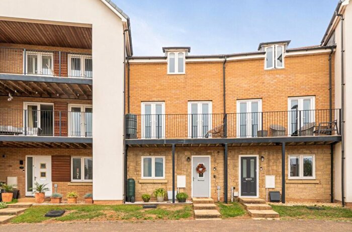 4 Bedroom Terraced House For Sale In Admiral Way, Exeter, EX2