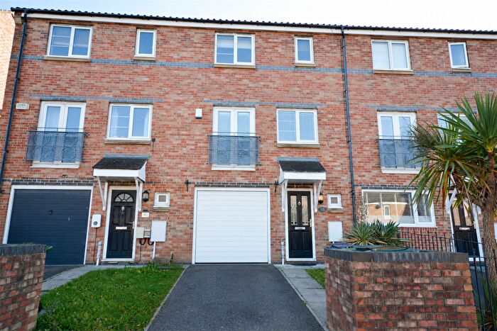 3 Bedroom Terraced House To Rent In St. Cuthberts Road, Gateshead, NE8