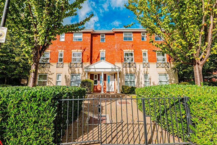 1 Bedroom Flat For Sale In Heol Broadland, Barry, CF62