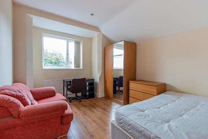 1 Bedroom Private Hall To Rent In Colum Road, Cathays, CF10