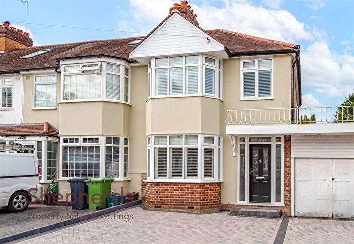 3 Bedroom End Of Terrace House To Rent In Meadway, Hoddesdon, EN11