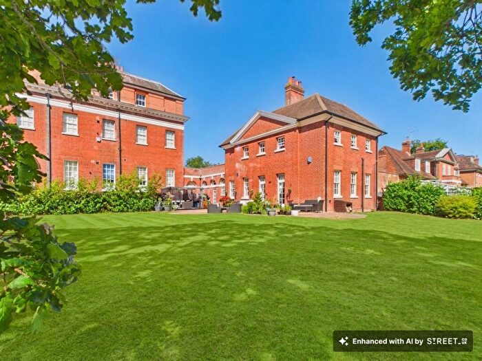 4 Bedroom Detached House For Sale In Calcot Court, Calcot, RG31