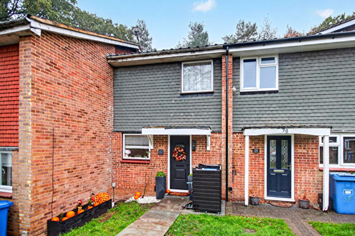 3 Bedroom Terraced House For Sale In Knightswood, Bracknell, RG12