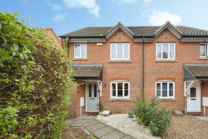 3 Bedroom Semi-Detached House For Sale In Wood Lane, Kingsnorth, Ashford, TN23
