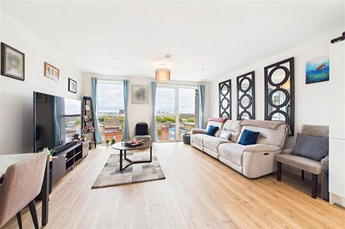 2 Bedroom Flat For Sale In Paynter House, Shipbuilding Way, London, E13