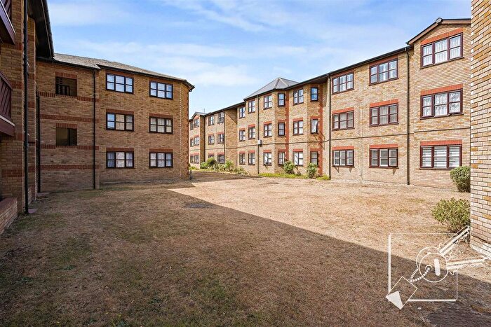 2 Bedroom Property For Sale In St James Oaks, Trafalgar Road, Gravesend, DA11
