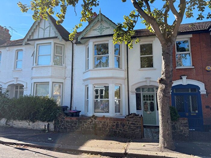 3 Bedroom Terraced House For Sale In Wenham Drive, Westcliff-On-Sea, Essex, SS0