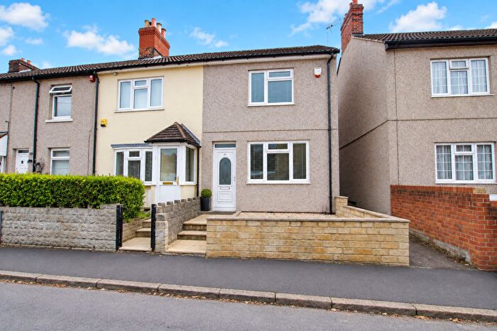 2 Bedroom House To Rent In St. Philips Road, Swindon, SN2