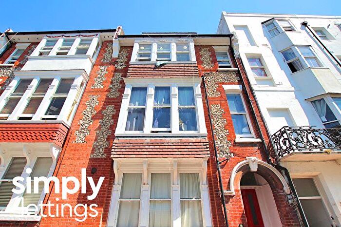 Flat To Rent In Burlington Street, Brighton, BN2